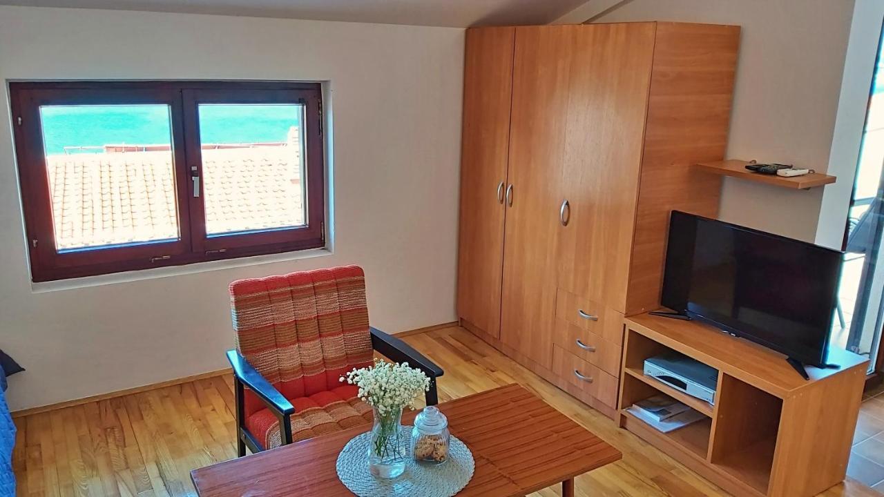 Apartment Roscic أوميس المظهر الخارجي الصورة